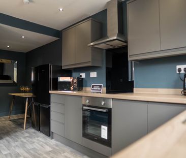 Hough Lane (room 5), Bramley, Leeds - Photo 5