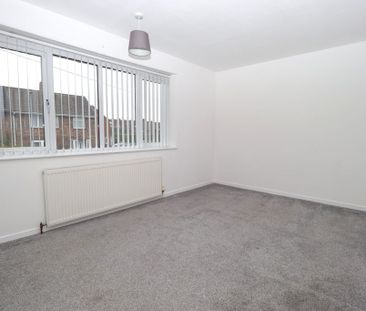 Edgeley Road, Biddulph - Photo 1