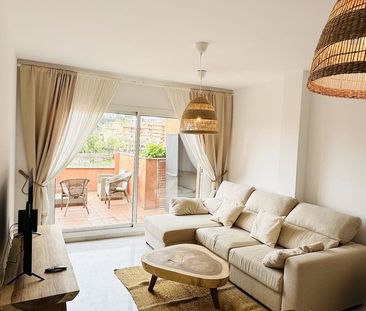 Alquiler de dúplex en Avenida la Reserva de Marbella - Photo 6