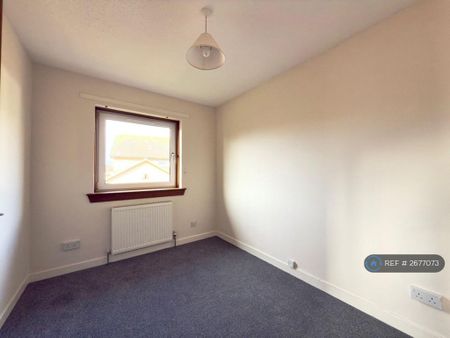 2 bedroom semi-detached house to rent - Photo 2