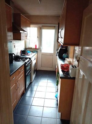 3 bedroom terraced house to rent - Photo 1