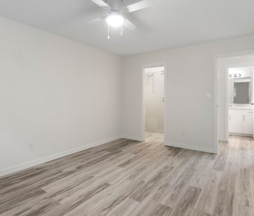 55+ Complex: Renovated 2 Bdrm - Photo 5