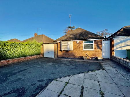 2 bedroom detached bungalow to rent - Photo 4
