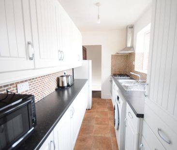 4 bedroom house to rent - Photo 2