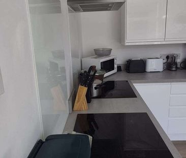 Room in a Shared House, Norfolk Street Room 6 - Photo 5