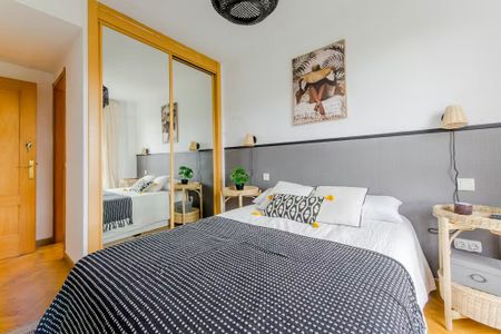 Calle del Oriana, Madrid, Community of Madrid 28045 - Foto 2