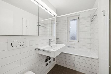 Schöne sanierte 4.5 Zimmerwohnung - Photo 2