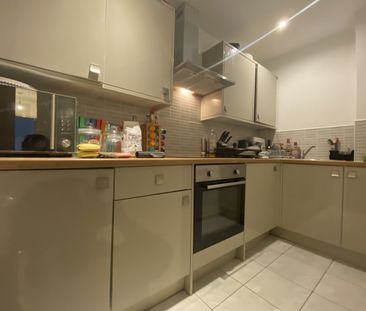 Adamsdown Church, Adamsdown - Photo 4