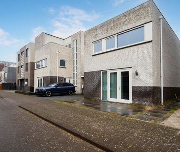 Helenusstraat 15, Homeruskwartier Midden, 1363VC, Almere - Photo 1
