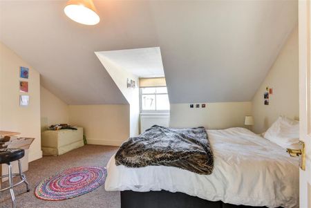 4 bedroom apartment to rent - Photo 5