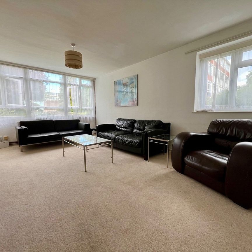 5 Bed Maisonette, Garden Royal, SW15 - Photo 1