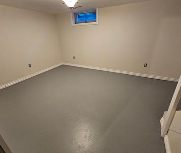 For Lease - 560A Brookhaven Crescent, Waterloo, Ontario - Photo 6