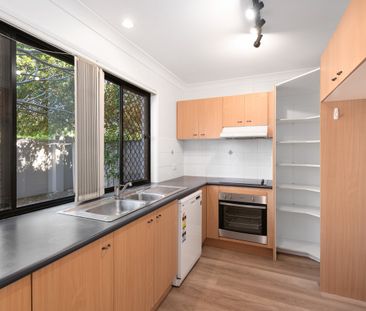 3/70 York Street, Coorparoo QLD 4151 - Townhouse For Rent | Domain - Photo 6