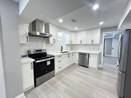 For Lease - 186 Blair Creek Drive, Kitchener, Ontario - Photo 2