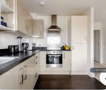 2 bedroom flat to rent - Photo 6