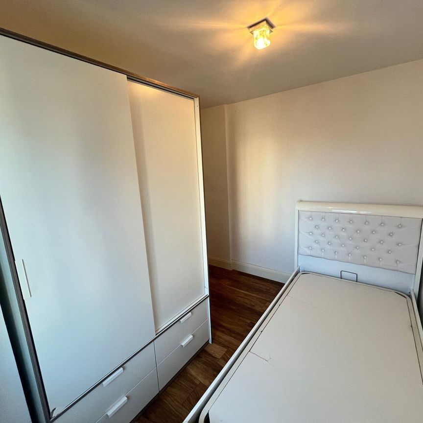 Hornbeams, Harlow - Photo 1