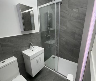 4 bedroom terraced house to rent - Photo 5