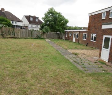 1 bedroom in a house share to rent - Photo 1
