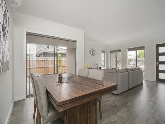 1/199 Woods Street, Newport VIC 3015 - House For Rent | Domain - Photo 1