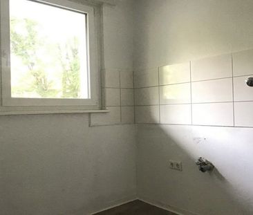 Flotte 2-Raum-Wohnung für Paare mit Balkon! - Photo 2