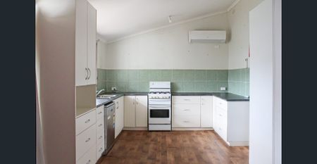 FAMILY HOME FOR 6 MONTH LEASE - Photo 2