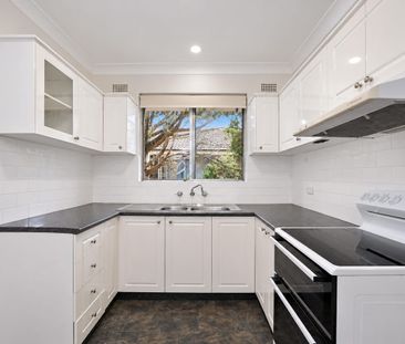 Spacious Two-Bedroom Unit with Polished Timber Floors - Photo 4