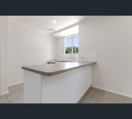204 Keymer Street, Belmont, WA 6104 - Photo 1
