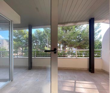 Apartamento sin amueblar con terraza, parking, un dormitorio, sin a... - Photo 2