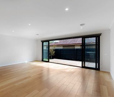 28 Thornton St, Bentleigh East VIC 3165 - Townhouse For Rent | Domain - Photo 6