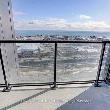 3 Bedroom, 2 Bathroom - Liberty Market Tower - Photo 1