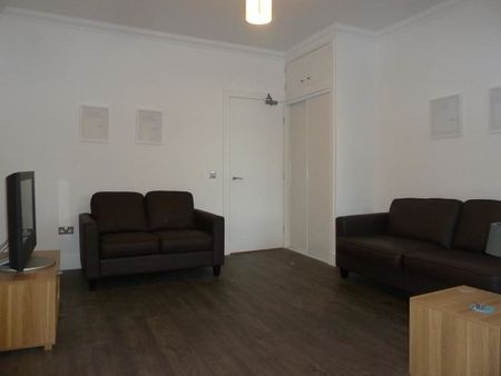 Union Grove, First Left, Aberdeen, AB10 - Photo 2