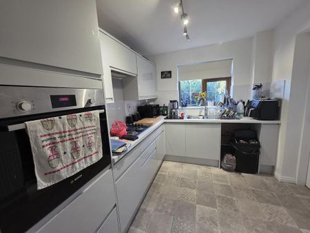 3 bedroom detached house to rent - Photo 4