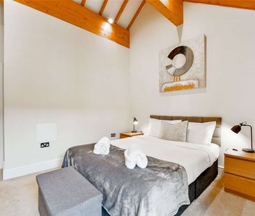 SHORT TERM: A beautifully furnished two bedroom terraced home withi... - Photo 6