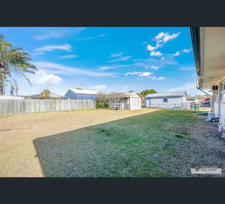 18 Bates Street, Svensson Heights, Qld 4670 - Photo 2