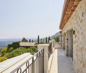 Maison à louer Tourrettes Sur Loup, Cote d'Azur, France12 000 EUR /... - Photo 1