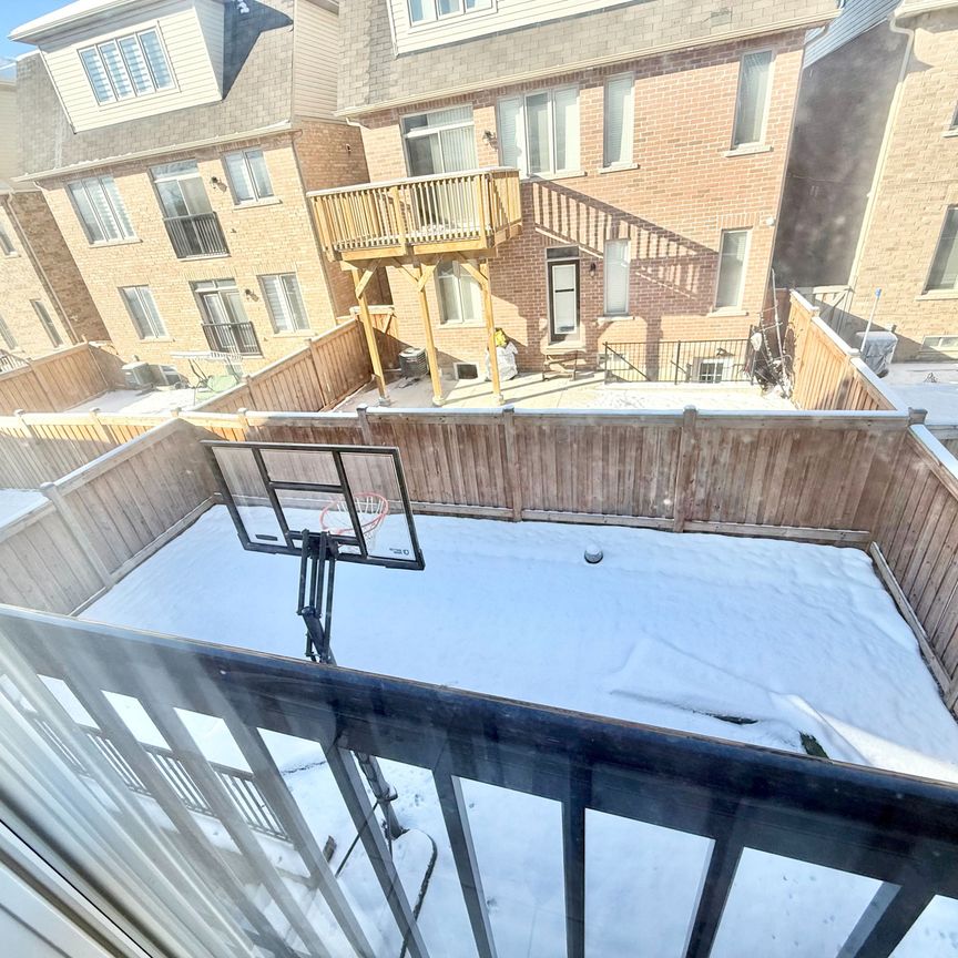 For Lease - 7 Geranium Crescent Unit# 7, Brampton, Ontario - Photo 1