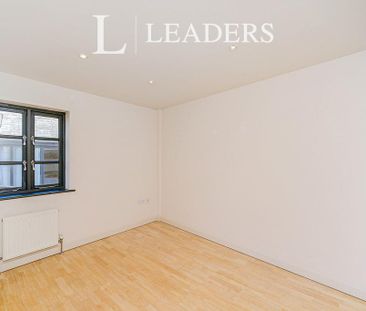 3 bedroom townhouse to rent - Photo 2