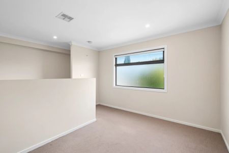 3 bedroom townhouse in prime location - Photo 2