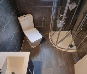 4 bedroom terraced house to rent - Photo 2