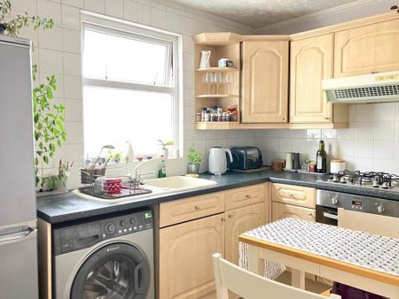 1 bedroom flat to rent - Photo 5