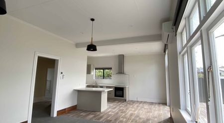 Private Villa in Quiet Court - Photo 2
