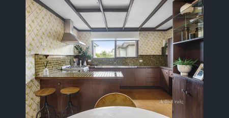 2 Bedroom Unit in Convenient Location - Photo 5