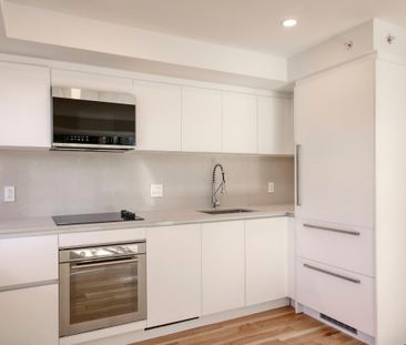 3460 Peel Street - Photo 3