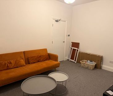 Room in a Shared House, Tennyson Street, LE2 - Photo 2