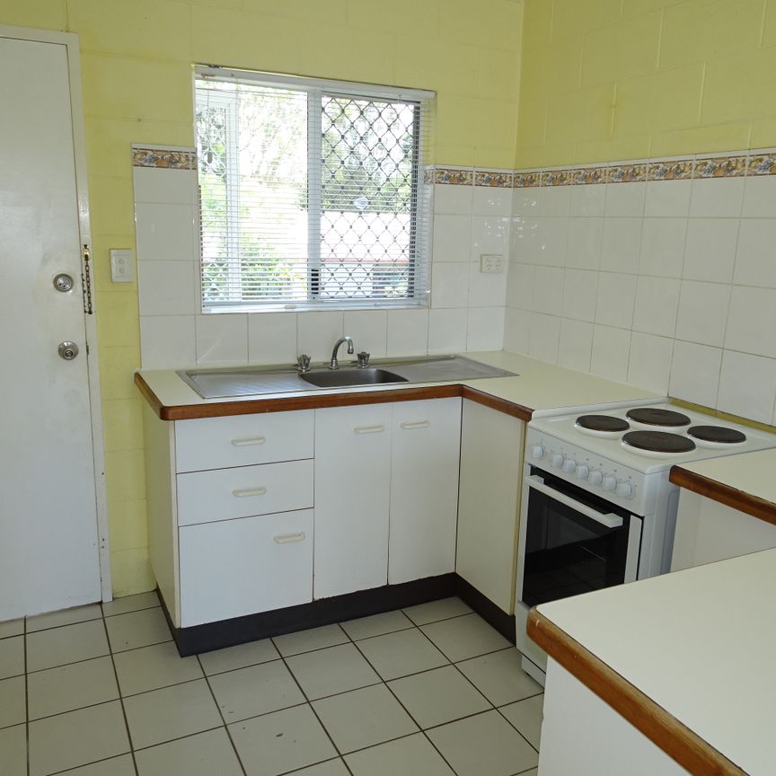 Convenient Living in the Heart of Manunda - Photo 1