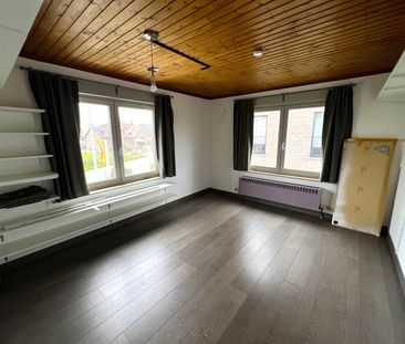 Ruim, lichtrijk appartement met dakterras - Photo 1