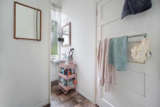 Character villa in Mt Eden - Photo 1