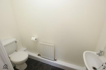 4 bedroom terraced house to rent - Photo 3