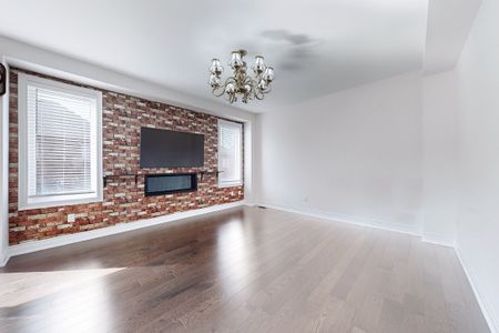 For Lease - 5 Blazing Star Street, East Gwillimbury, Ontario - Photo 5