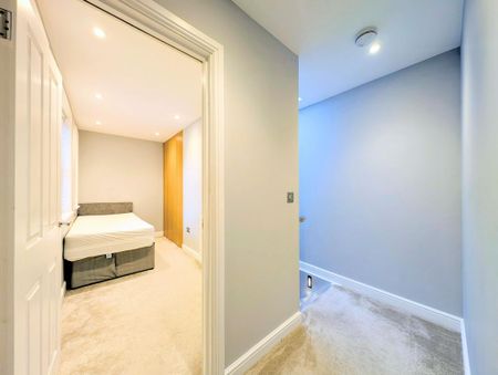 2 bedroom terraced house to rent - Photo 2